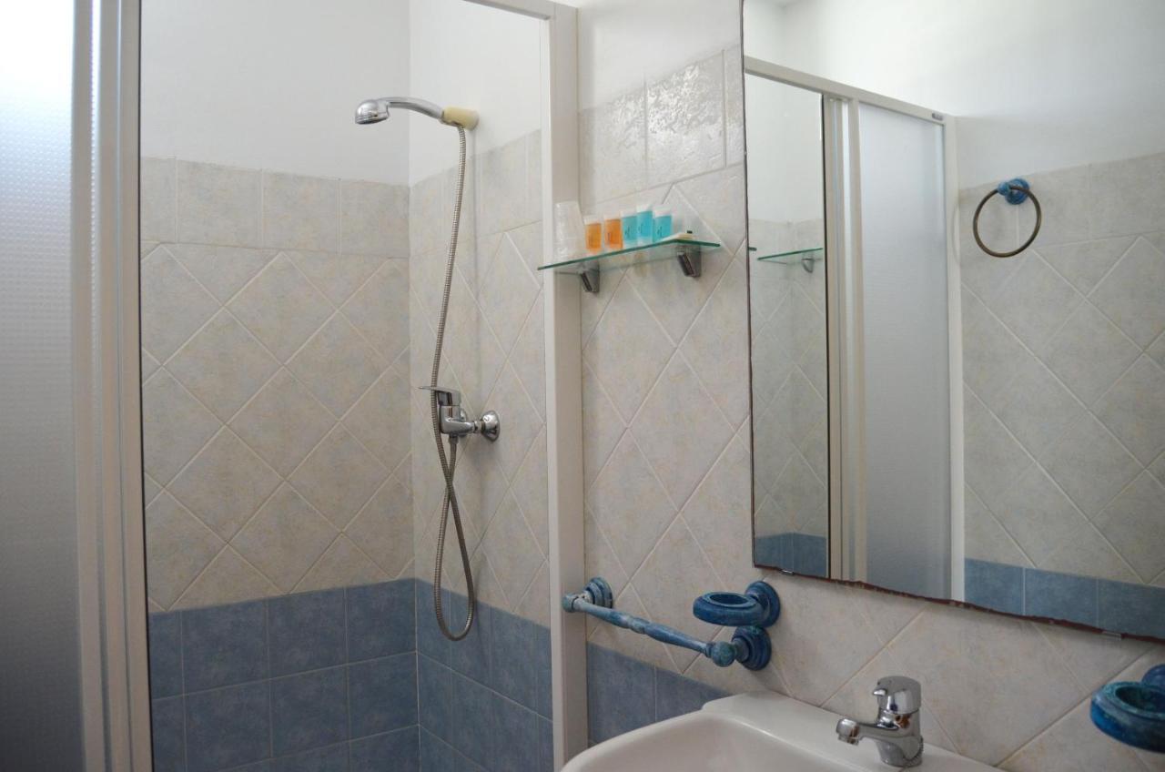 Hostal Dona Antonia Hotel Punta Umbría Kültér fotó