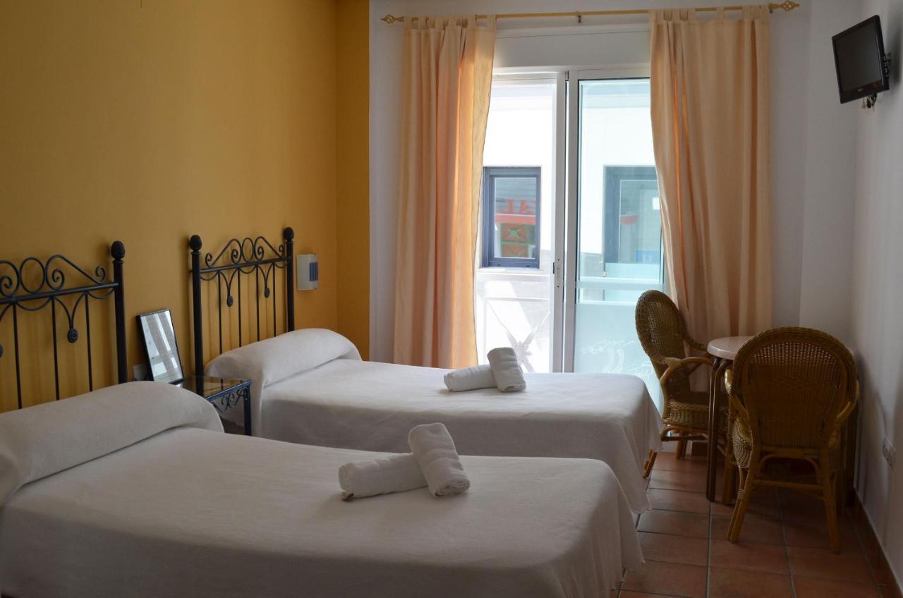 Hostal Dona Antonia Hotel Punta Umbría Kültér fotó