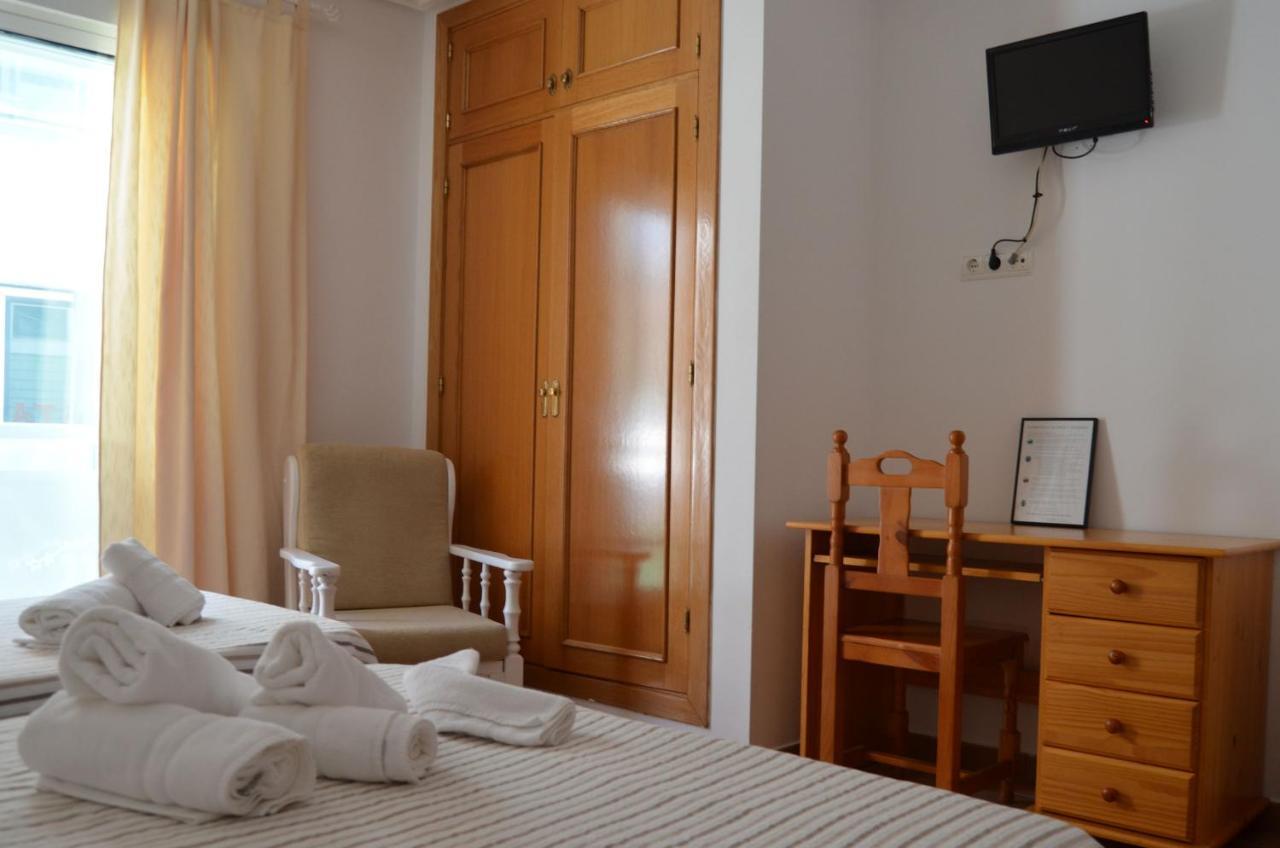 Hostal Dona Antonia Hotel Punta Umbría Kültér fotó