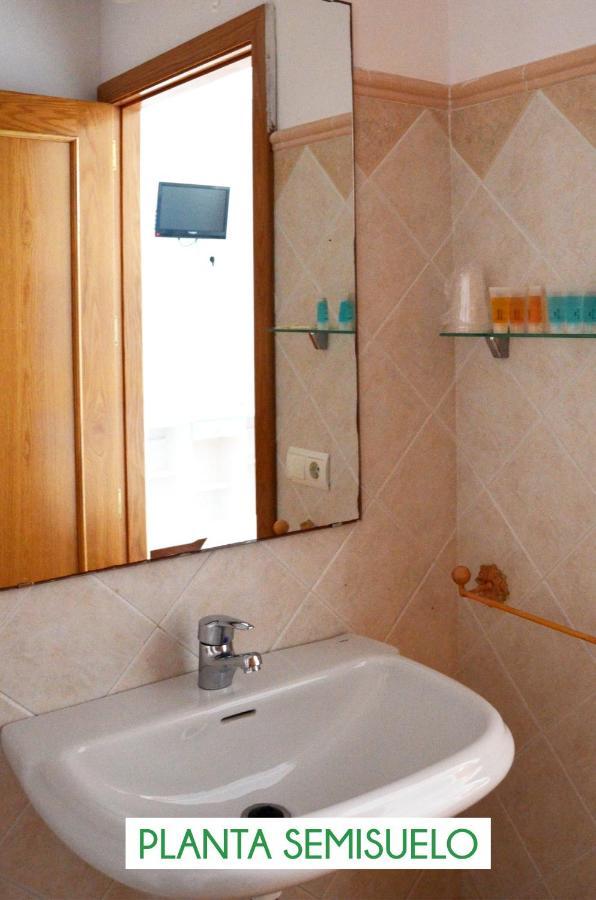 Hostal Dona Antonia Hotel Punta Umbría Kültér fotó